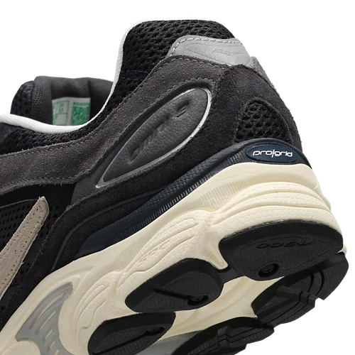 SAUCONY PROGRID OMNI 9