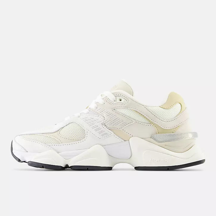 NEW  BALANCE 9060 - BEIGE