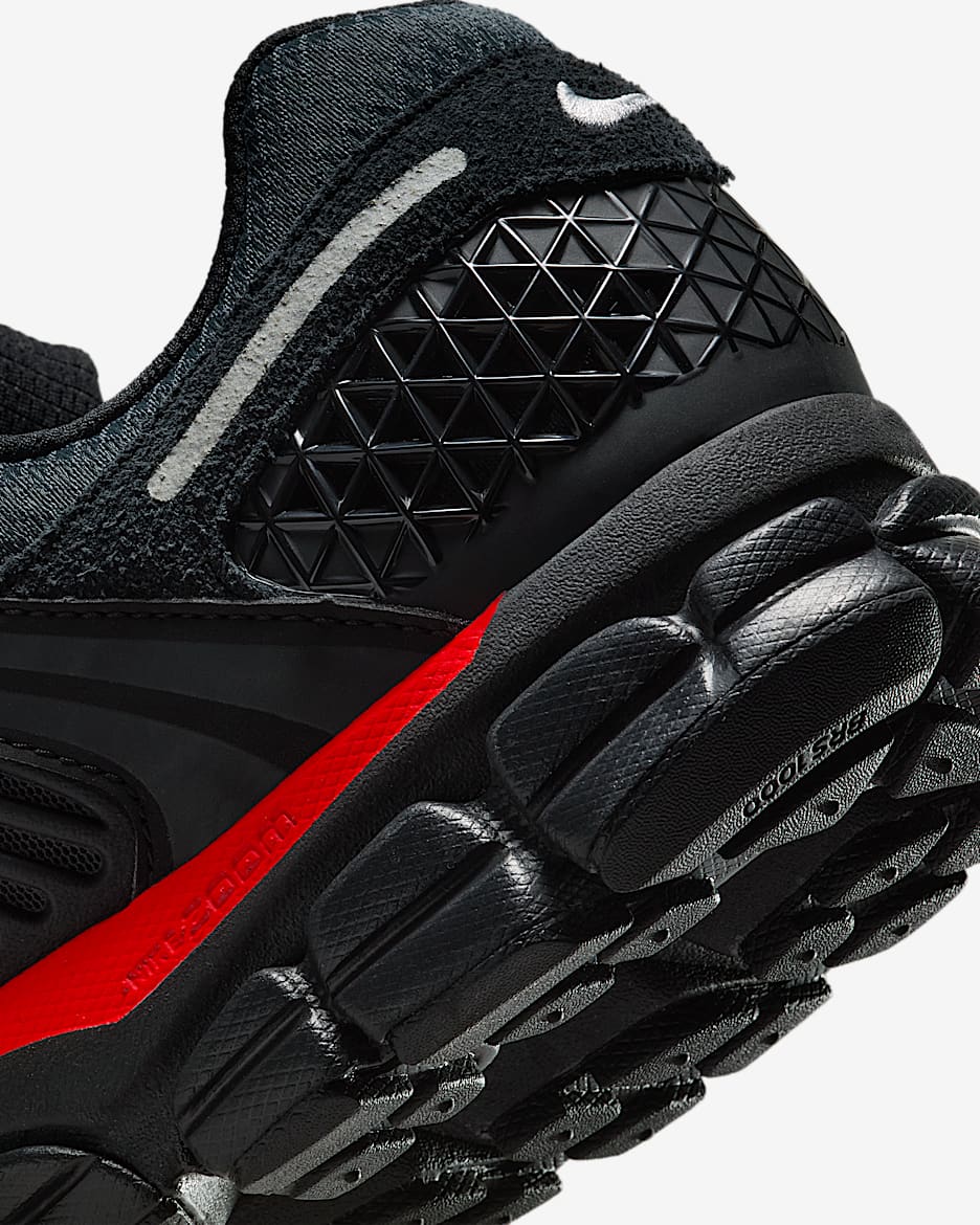 Nike Zoom Vomero 5 - Noir / Rouge