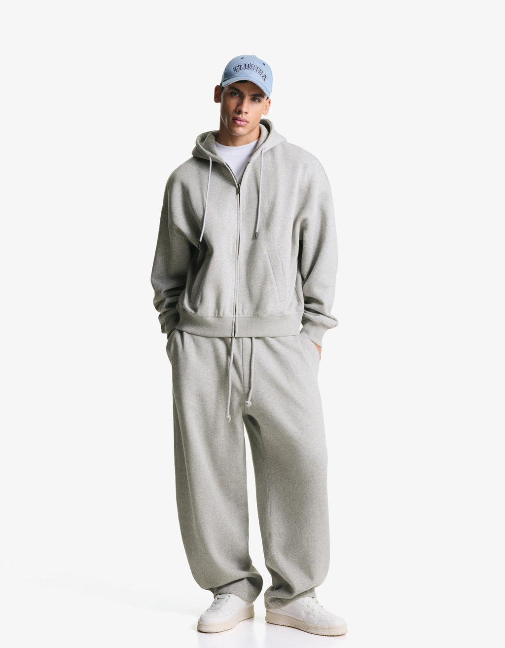 Sweat Zippé à Capuche