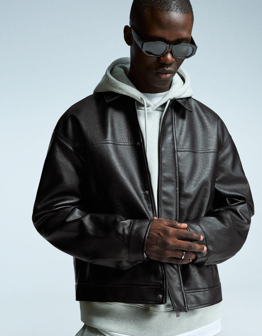 VESTE BOXY FIT EN SIMILICUIR